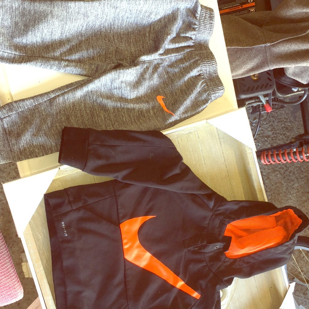 Little boys Nike sweatsuit